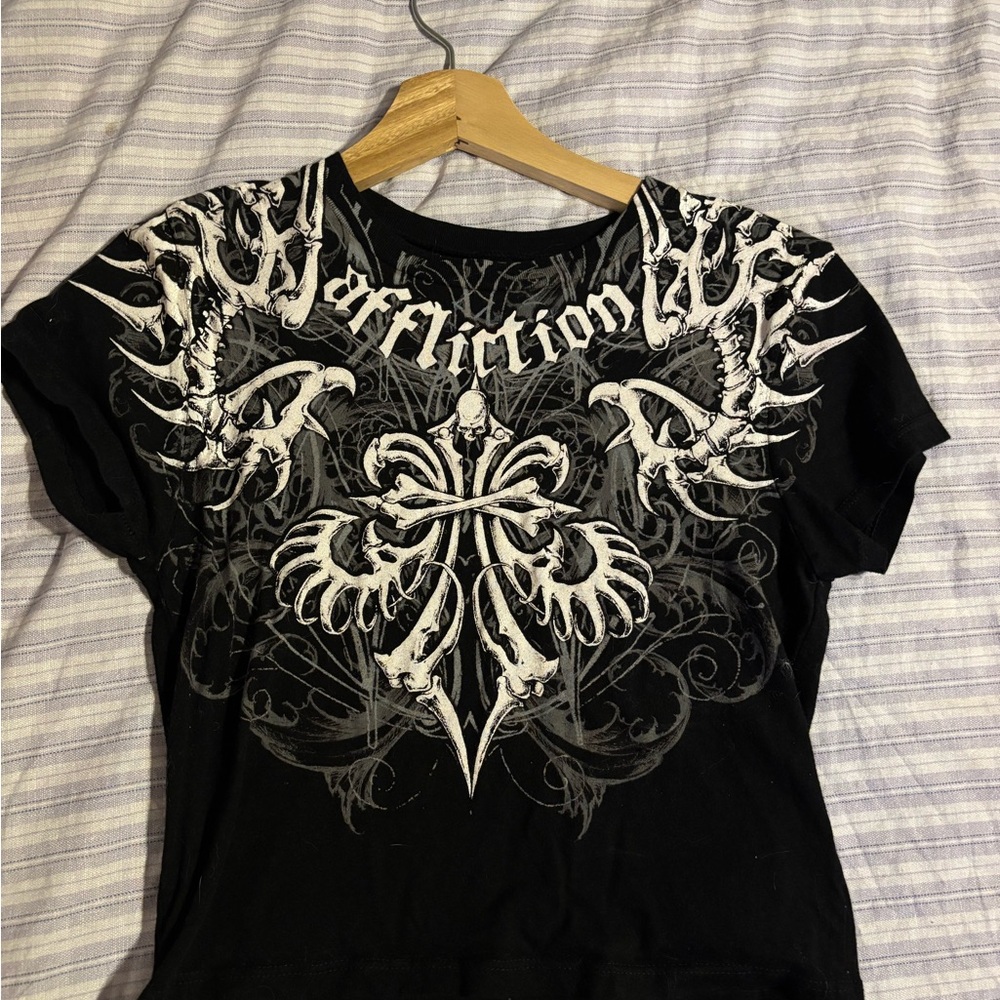 Affliction Women's Black Graphic Top